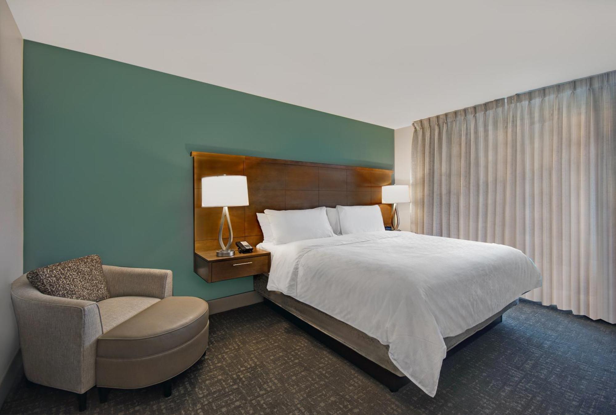 One-Bedroom King Suite