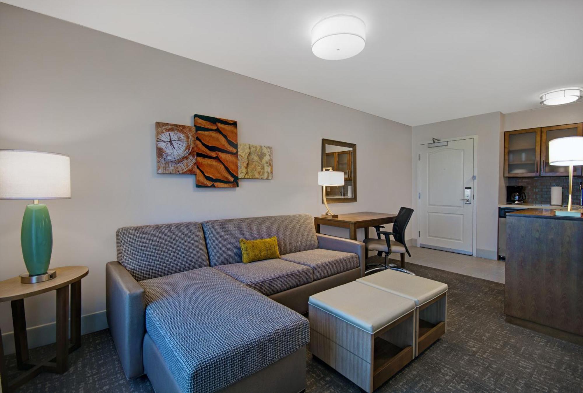 King Studio Suite