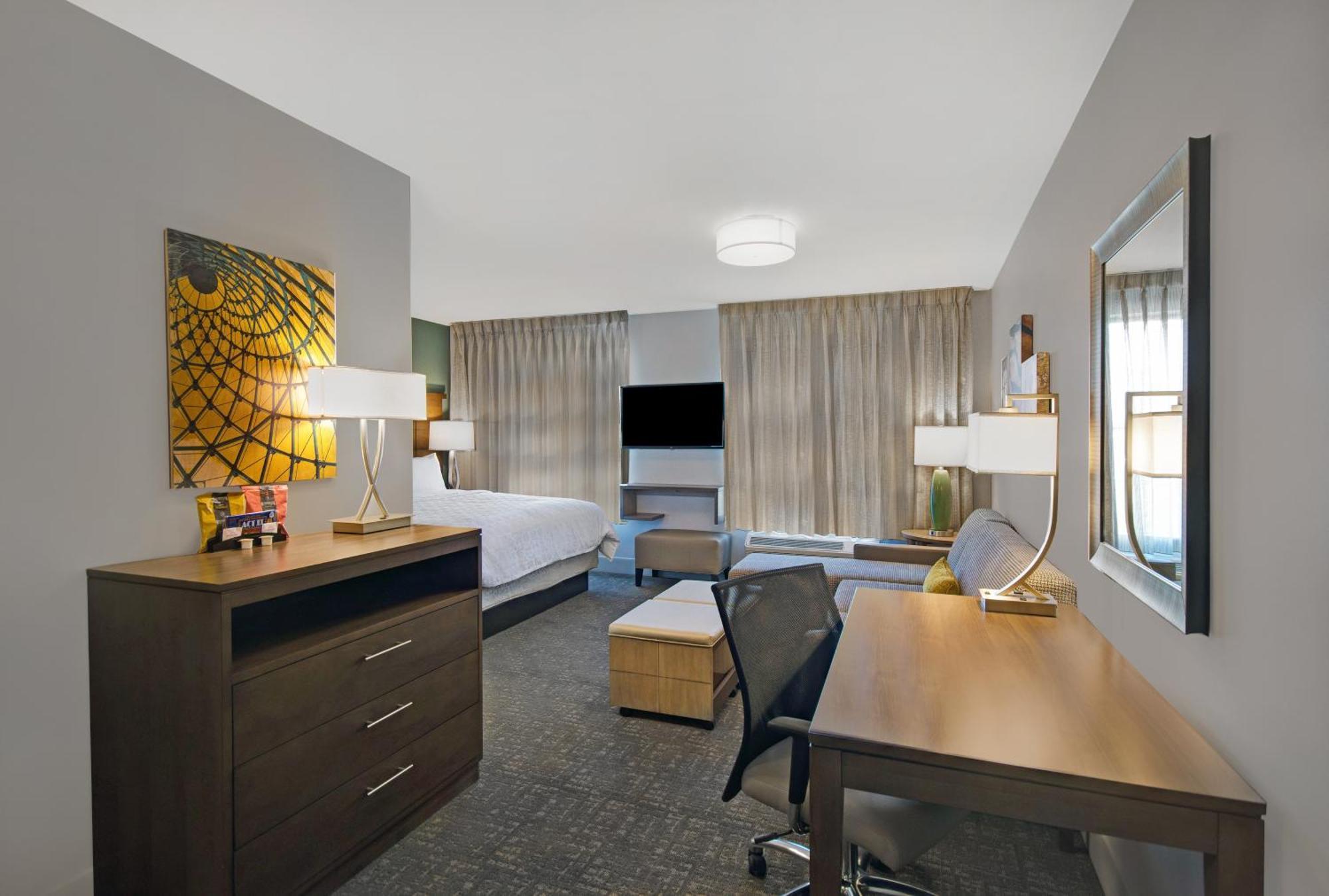 King Studio Suite