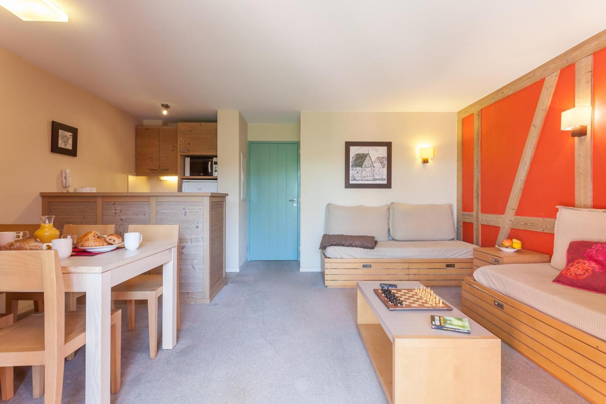 One-Bedroom Apartment