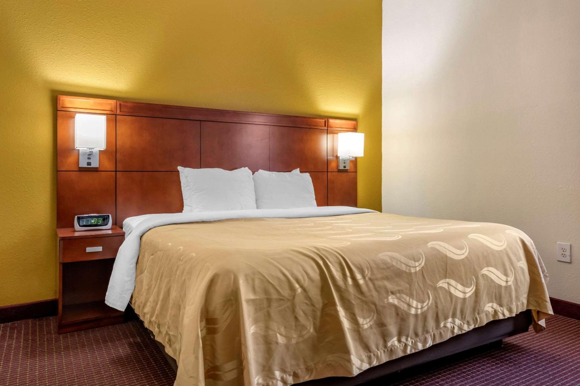 King Suite with Sofa Bed - Non-Smoking