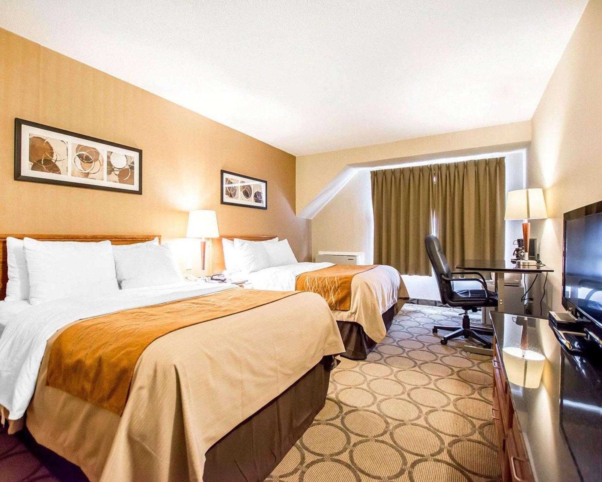 Business Double Room with Two Double Beds - Upper Floor/Non-Smoking