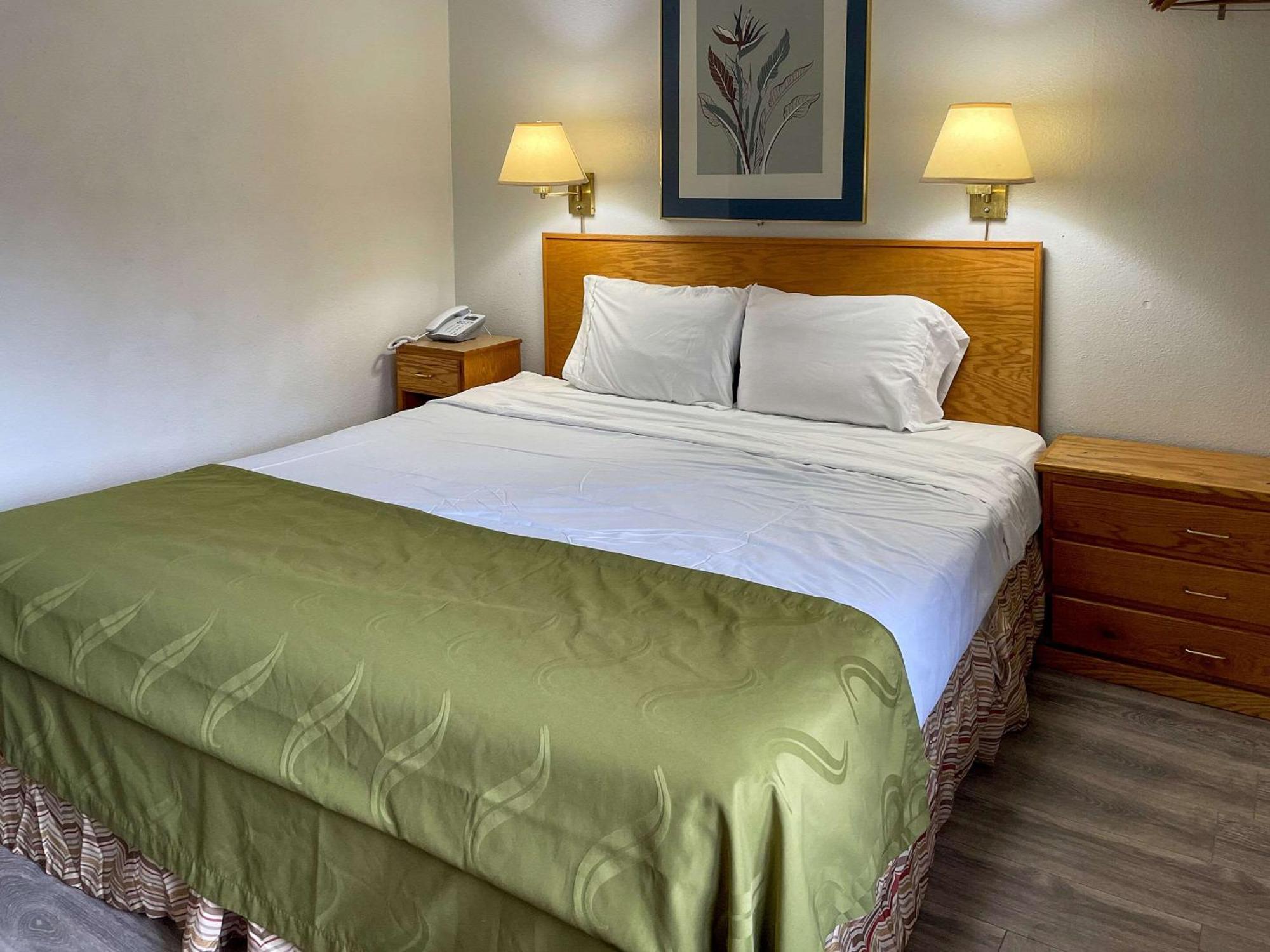 Standard King Room