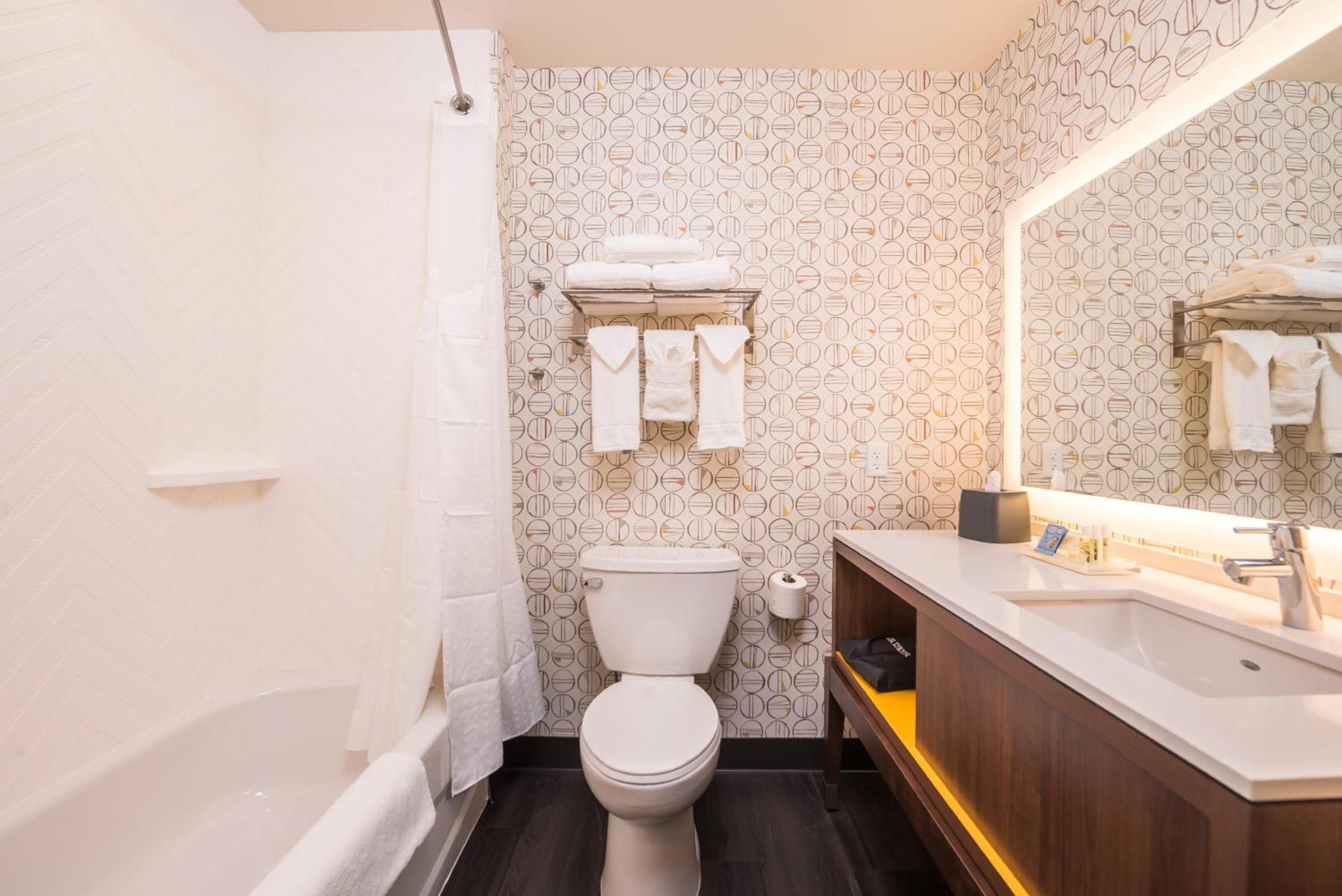 Standard King Room