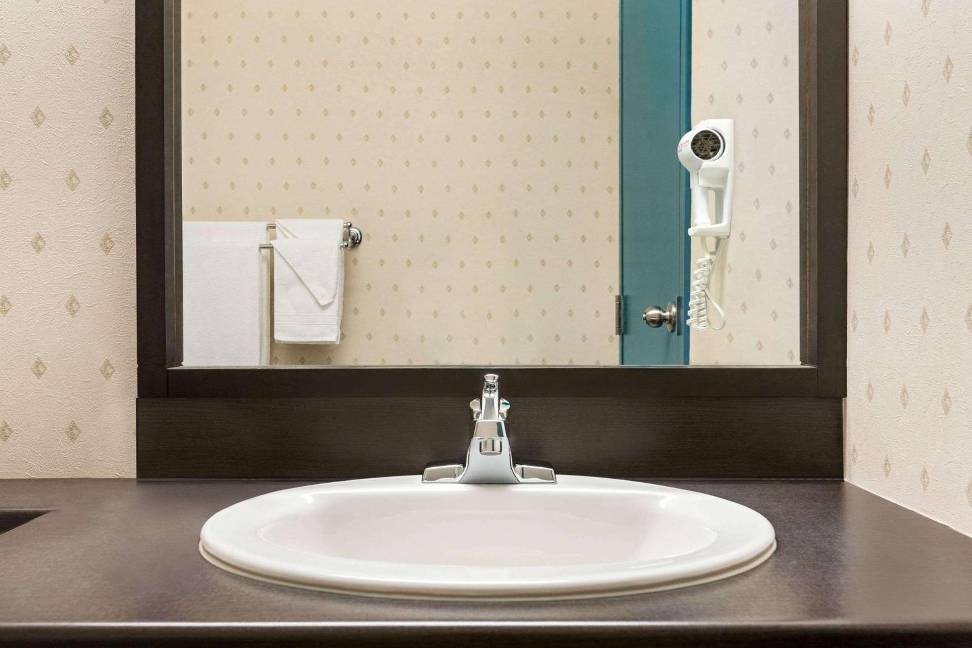Double Room - Ground Floor - Non-Smoking