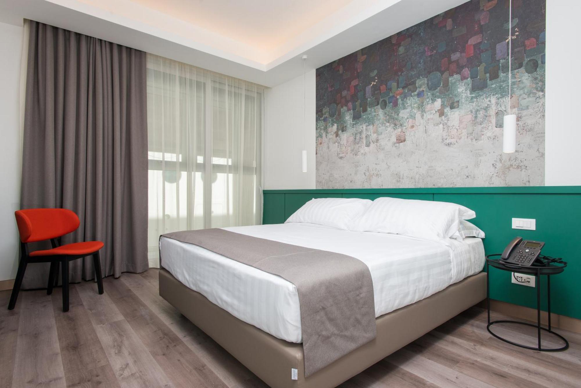 Standard Double or Twin Room an internal view the gallery