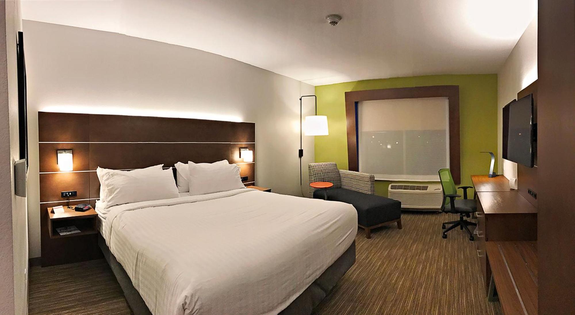 Standard King Room