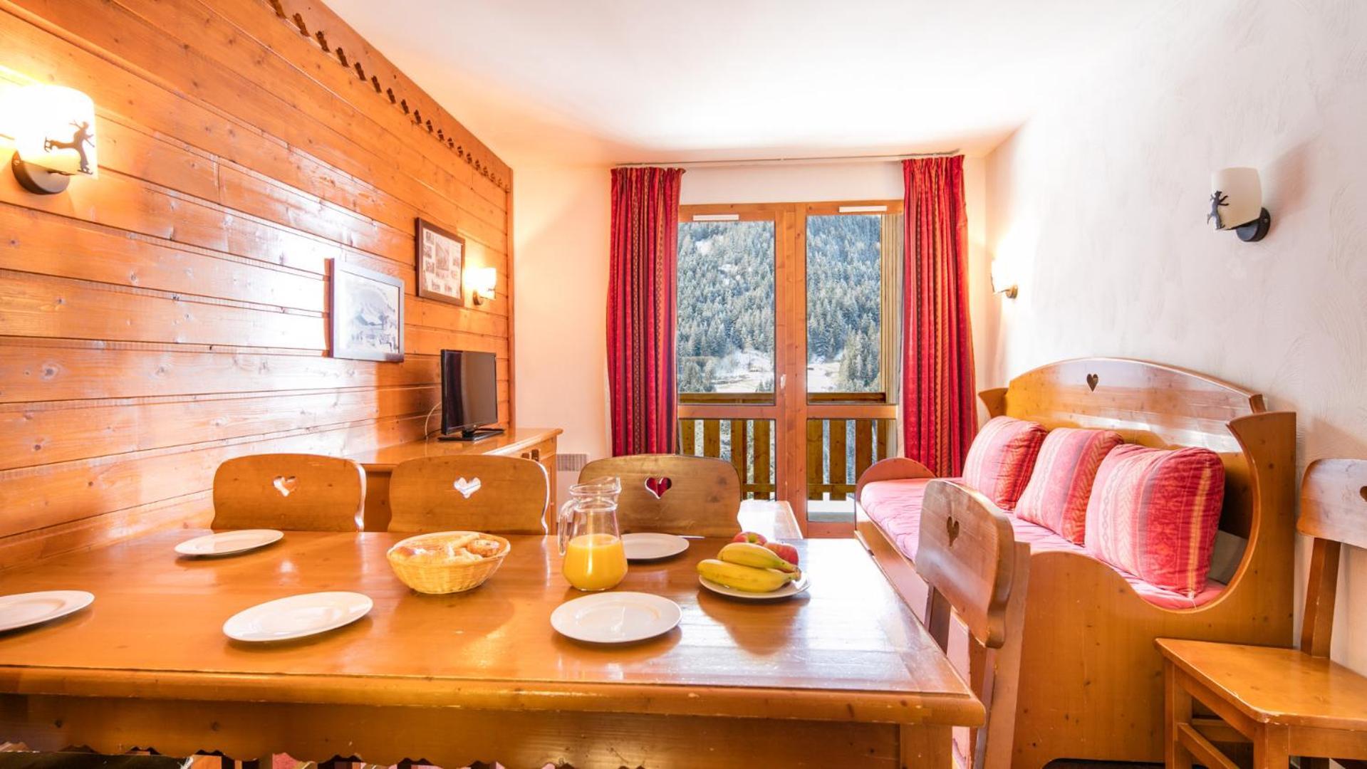 1 Bedroom Apartment sleeping area