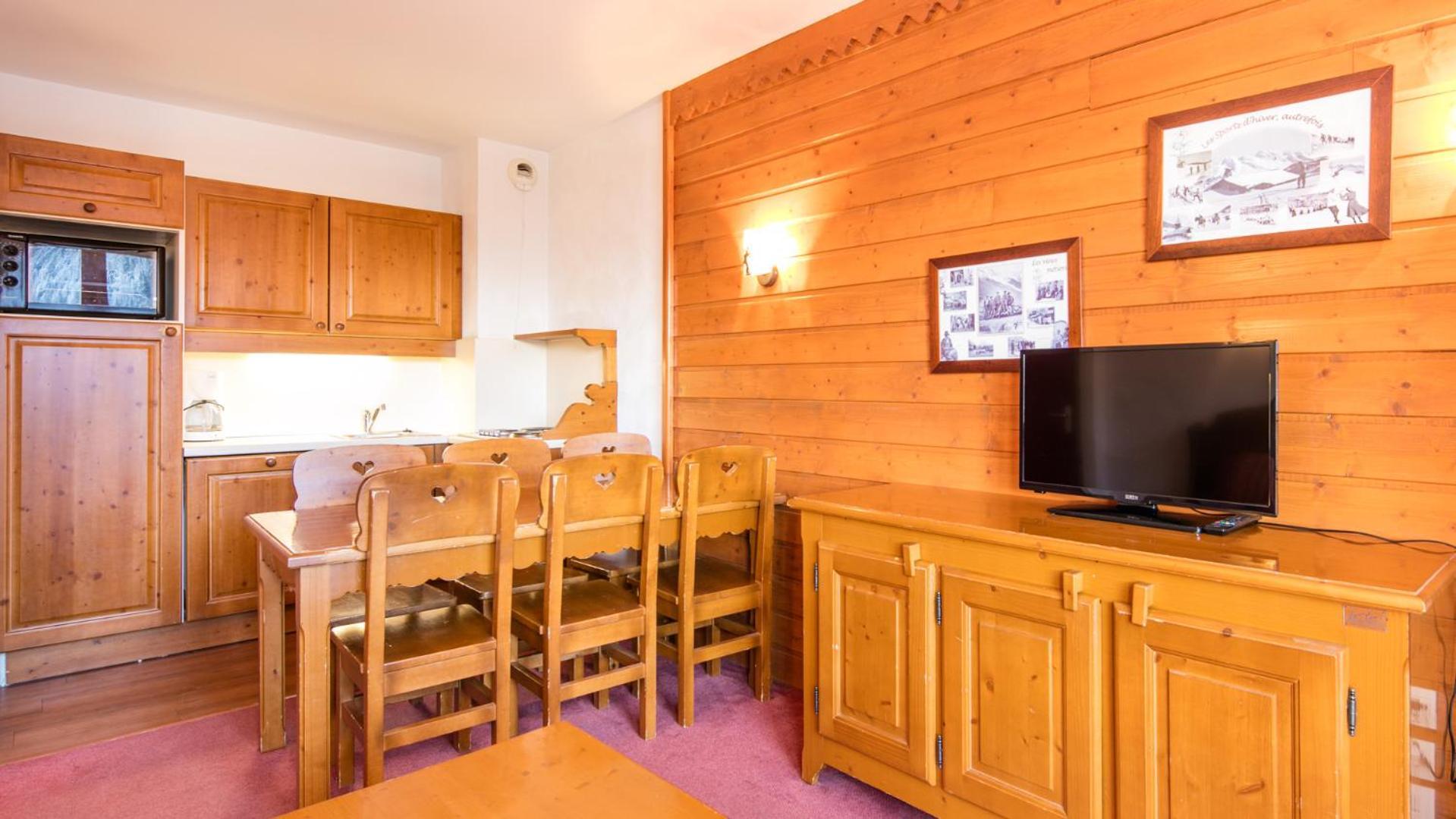 1 Bedroom Apartment sleeping area