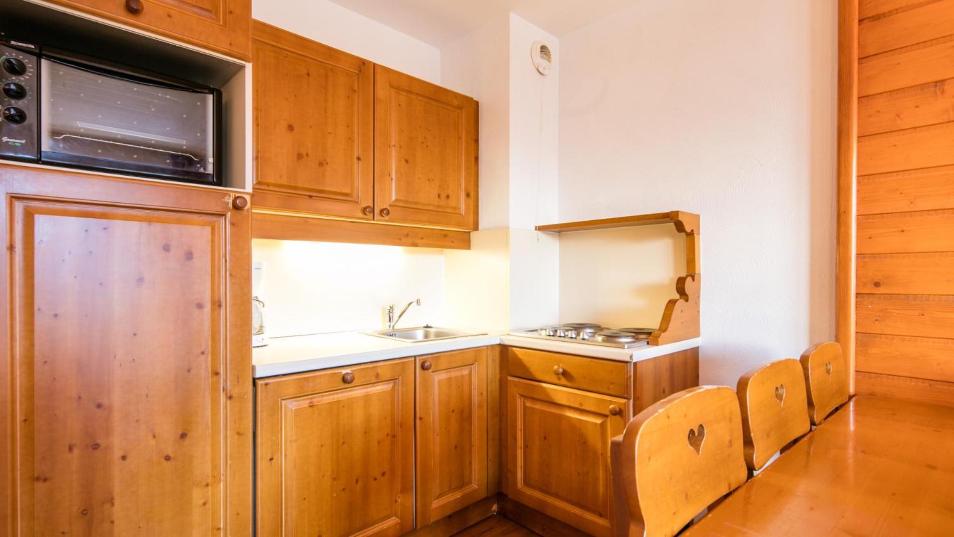 1 Bedroom Apartment sleeping area