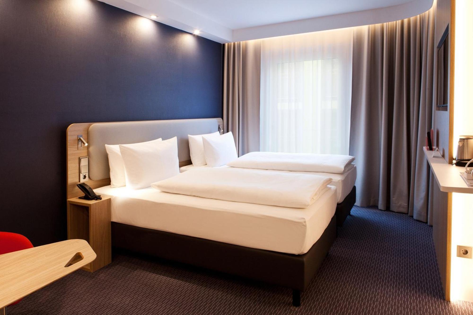 Standard Twin Room Two Twin Beds