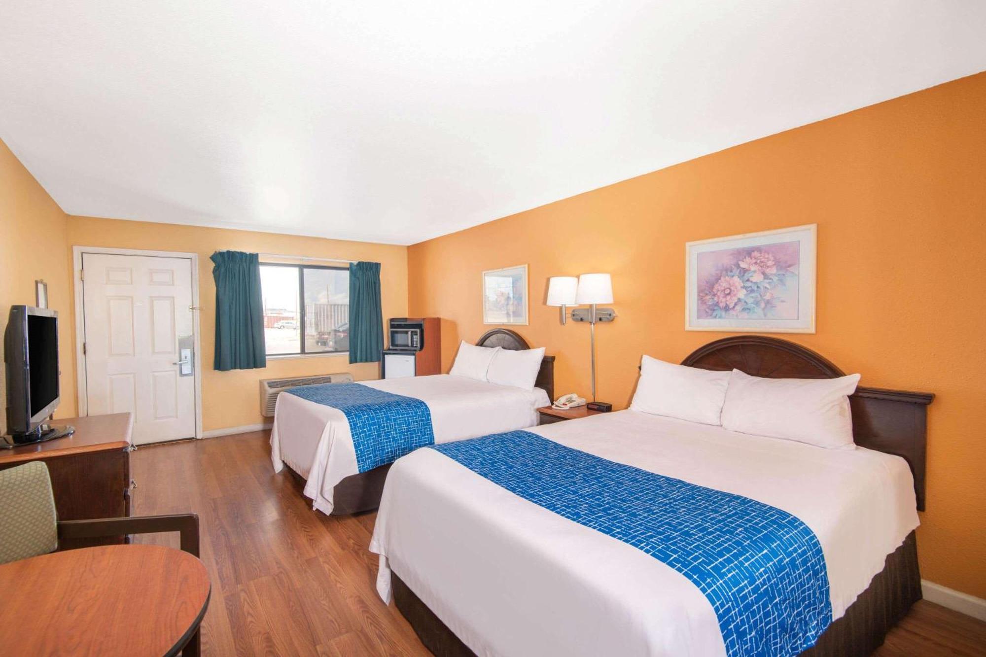 Queen Room with Two Queen Beds - Non-Smoking