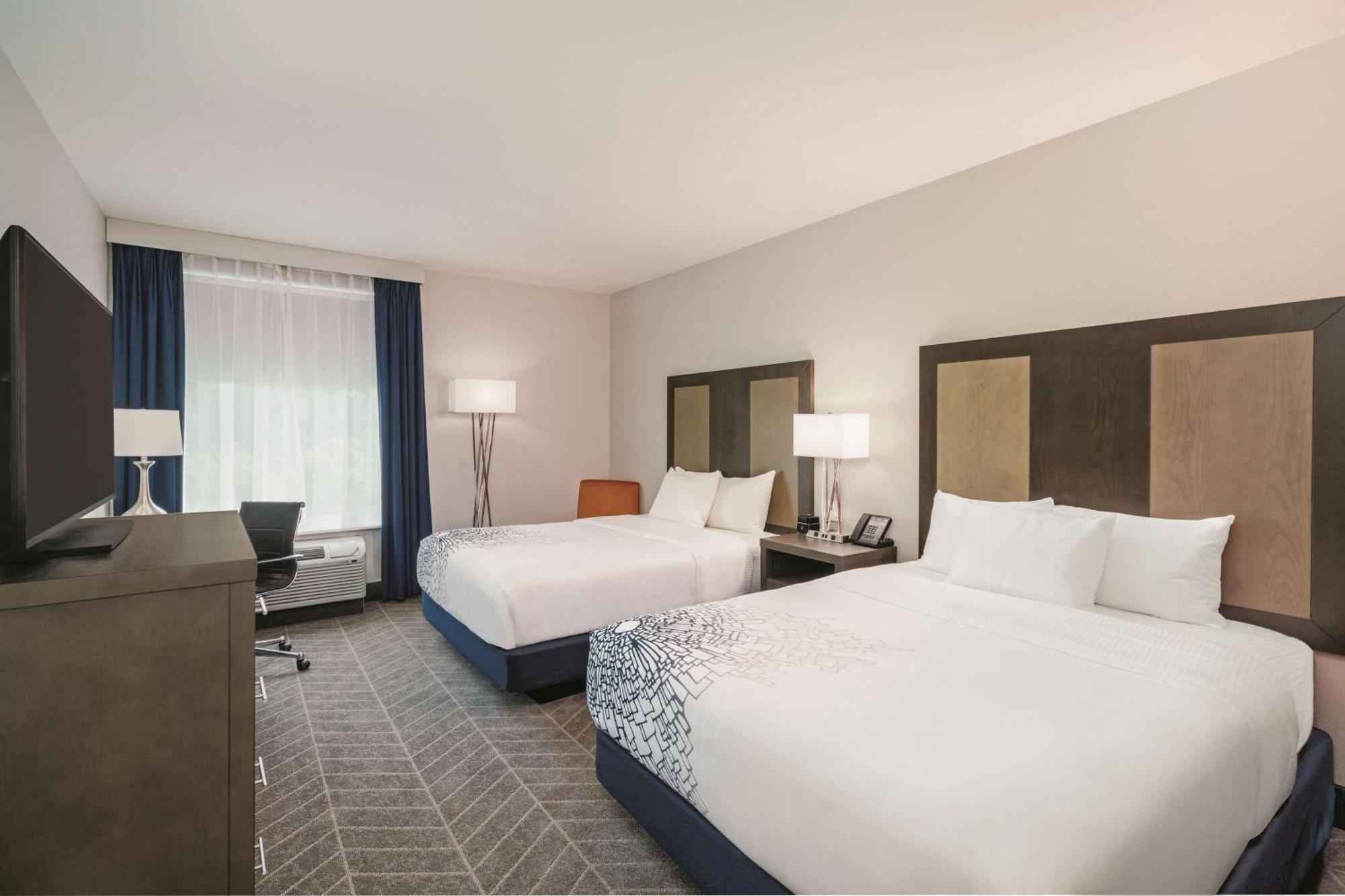 Queen Room Two Queen Beds