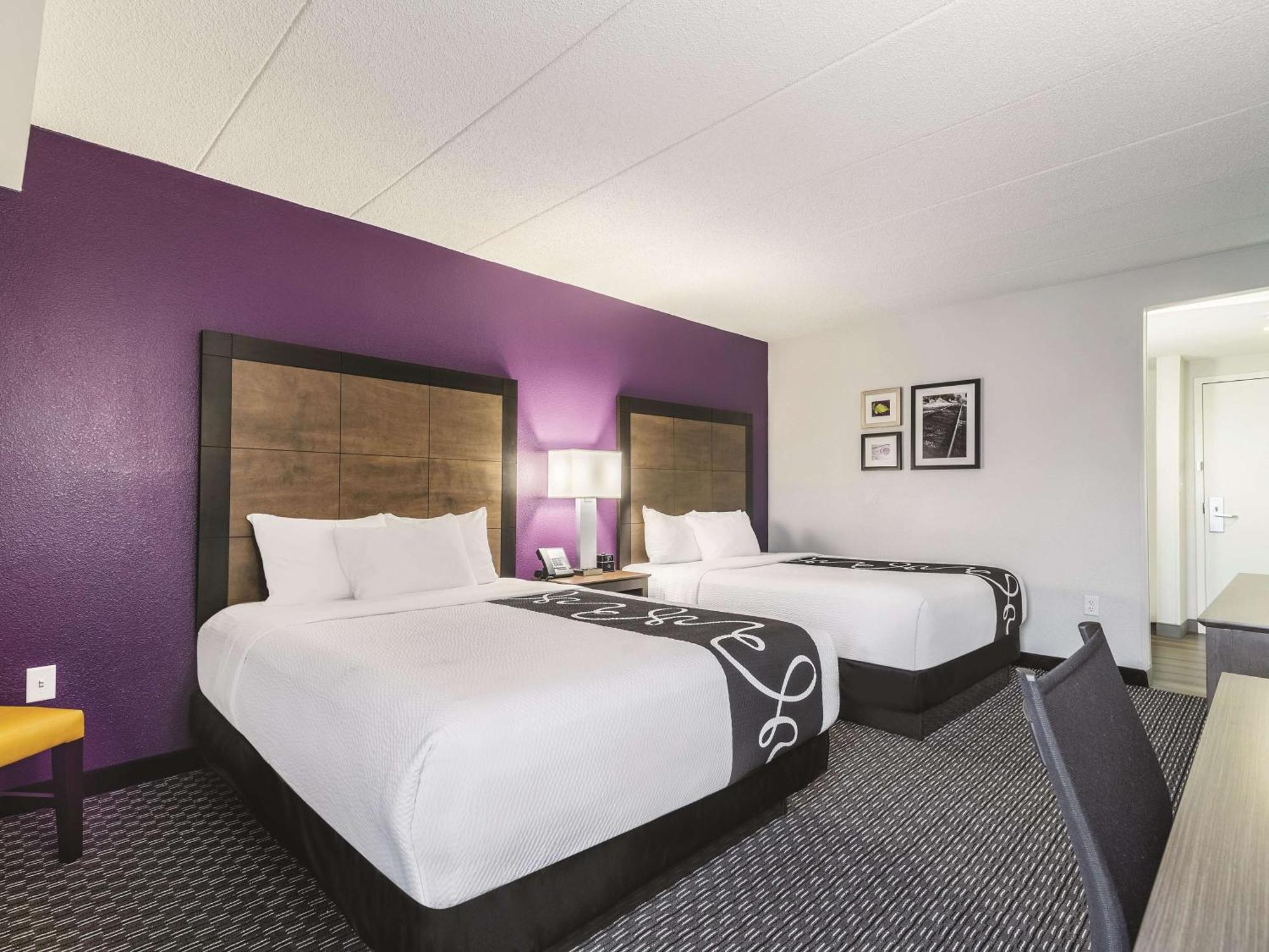 Queen Room Two Queen Beds