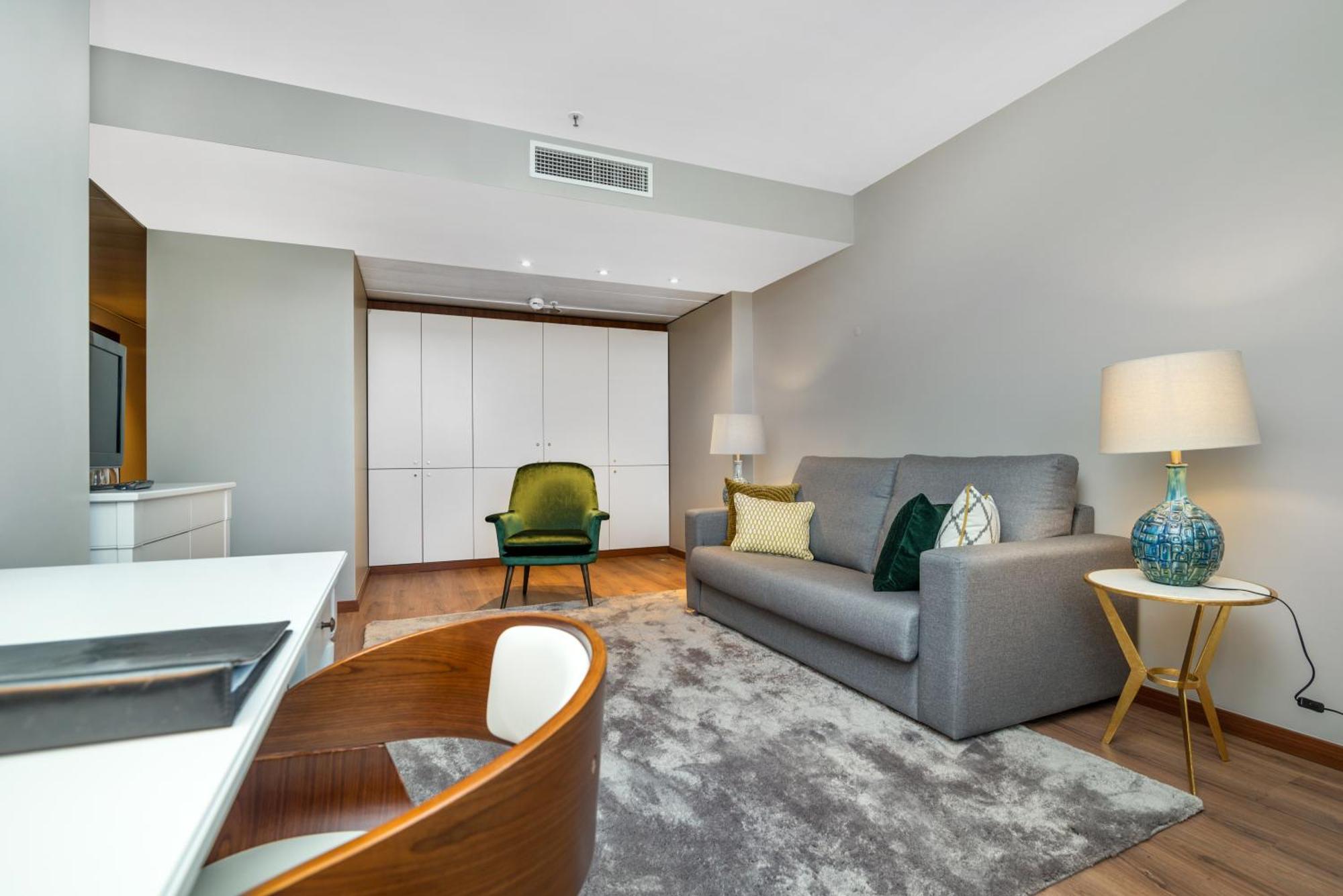 Studio Apartment River View,1774537582:JPEG