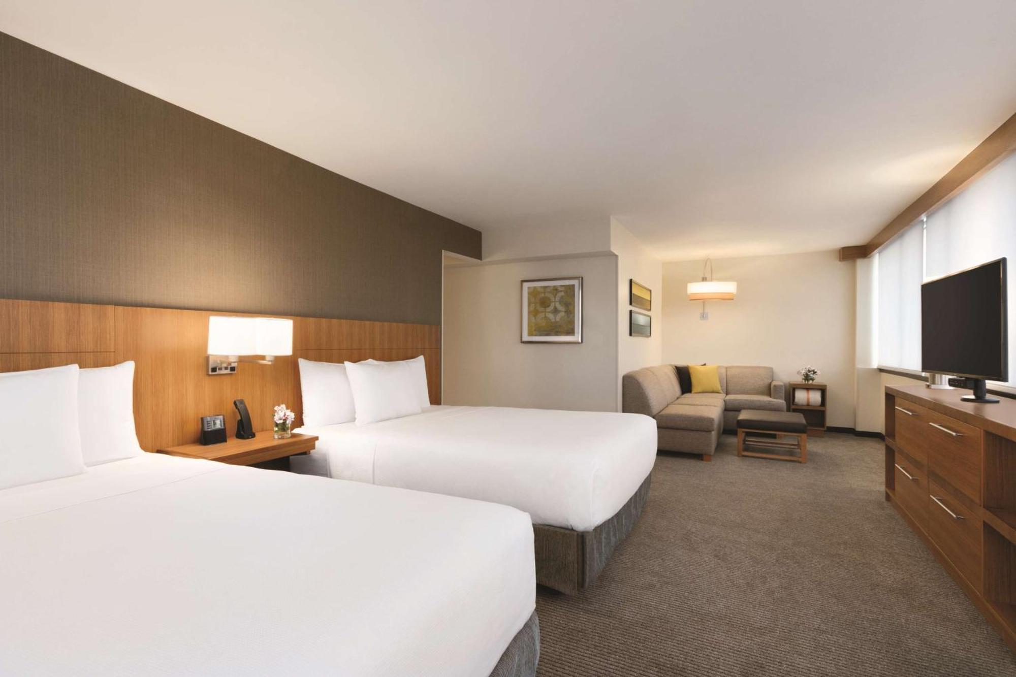 Queen Room Two Queen Beds Sofa Bed Accessible Tub,1285105231:JPEG
