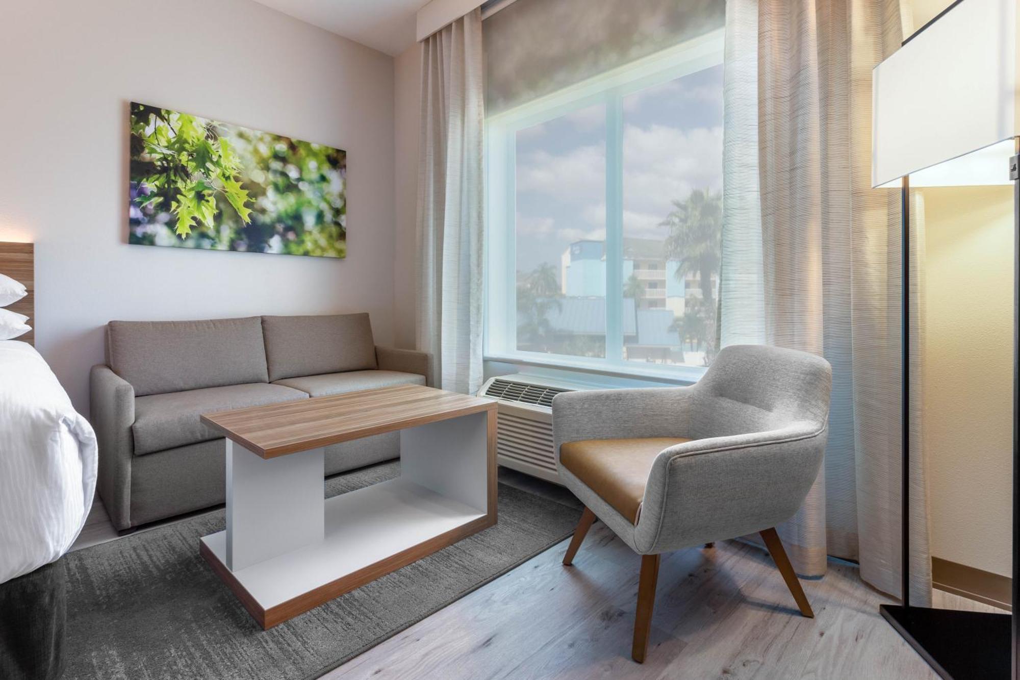 Queen Suite Two Queen Beds Sofa Bed No Resort Fee