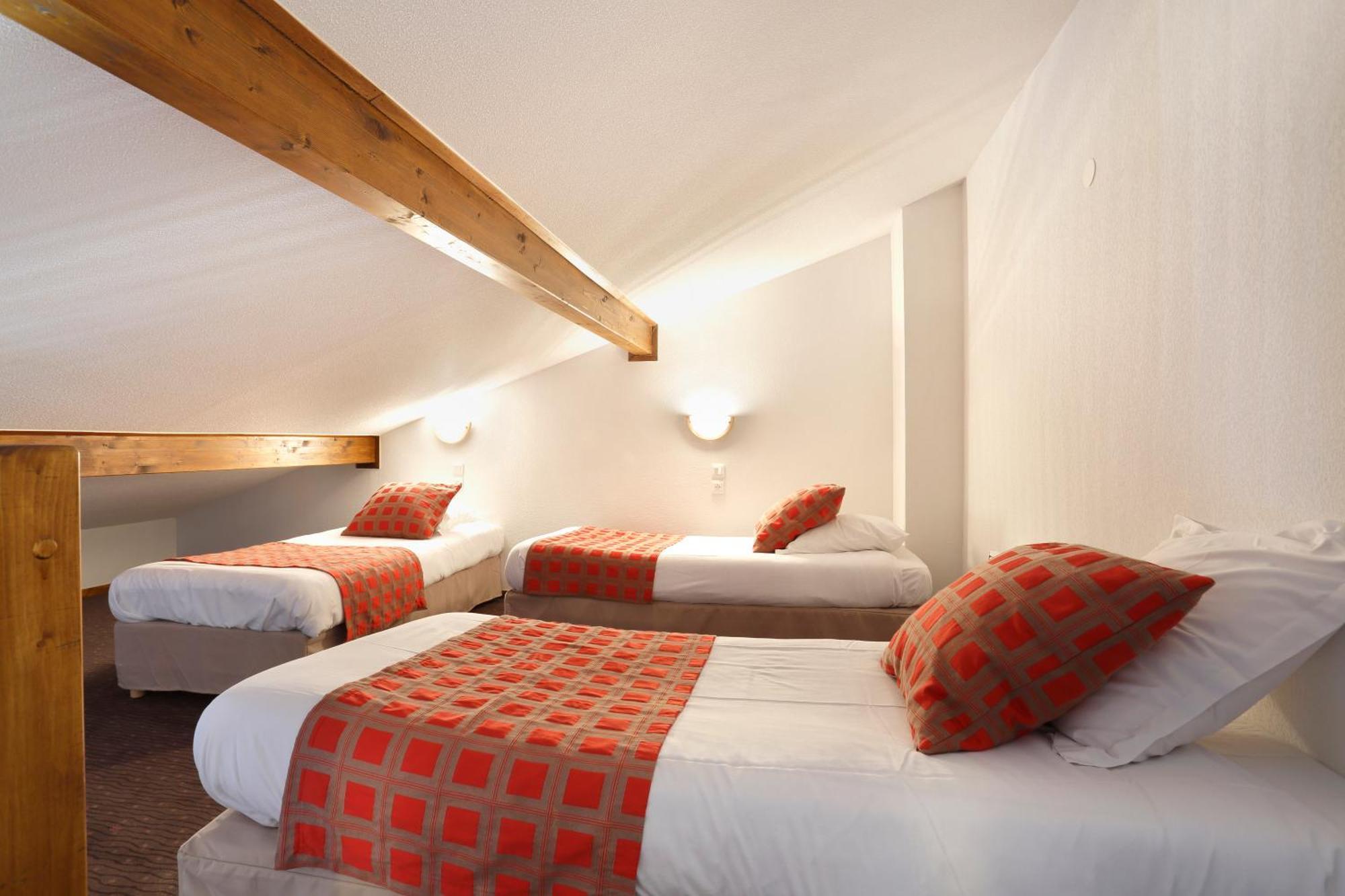 1 Bedroom Apartment sleeping area