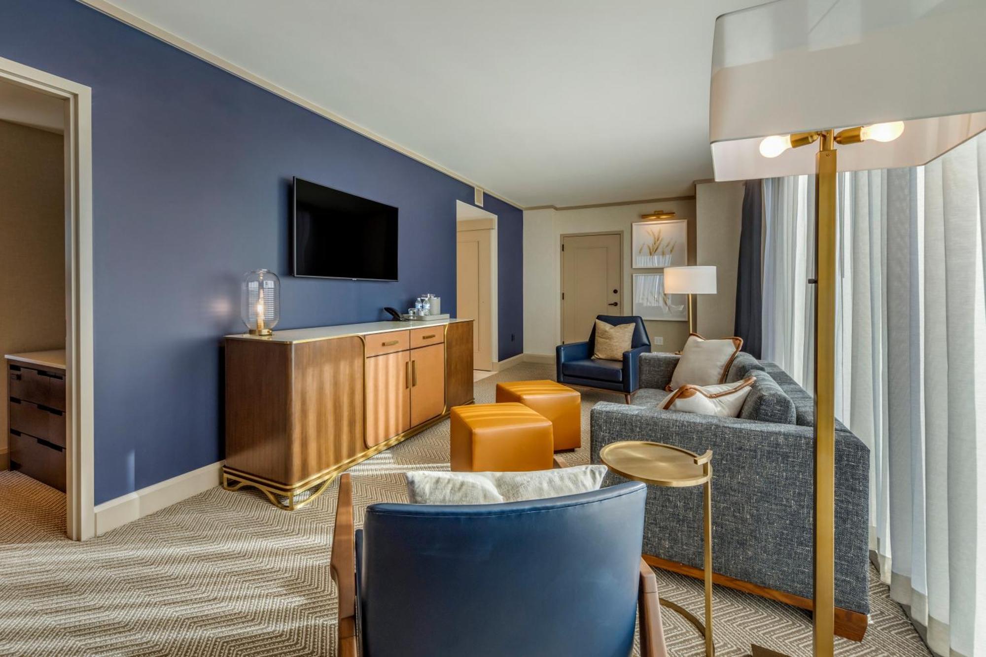Suite 1 King Bed