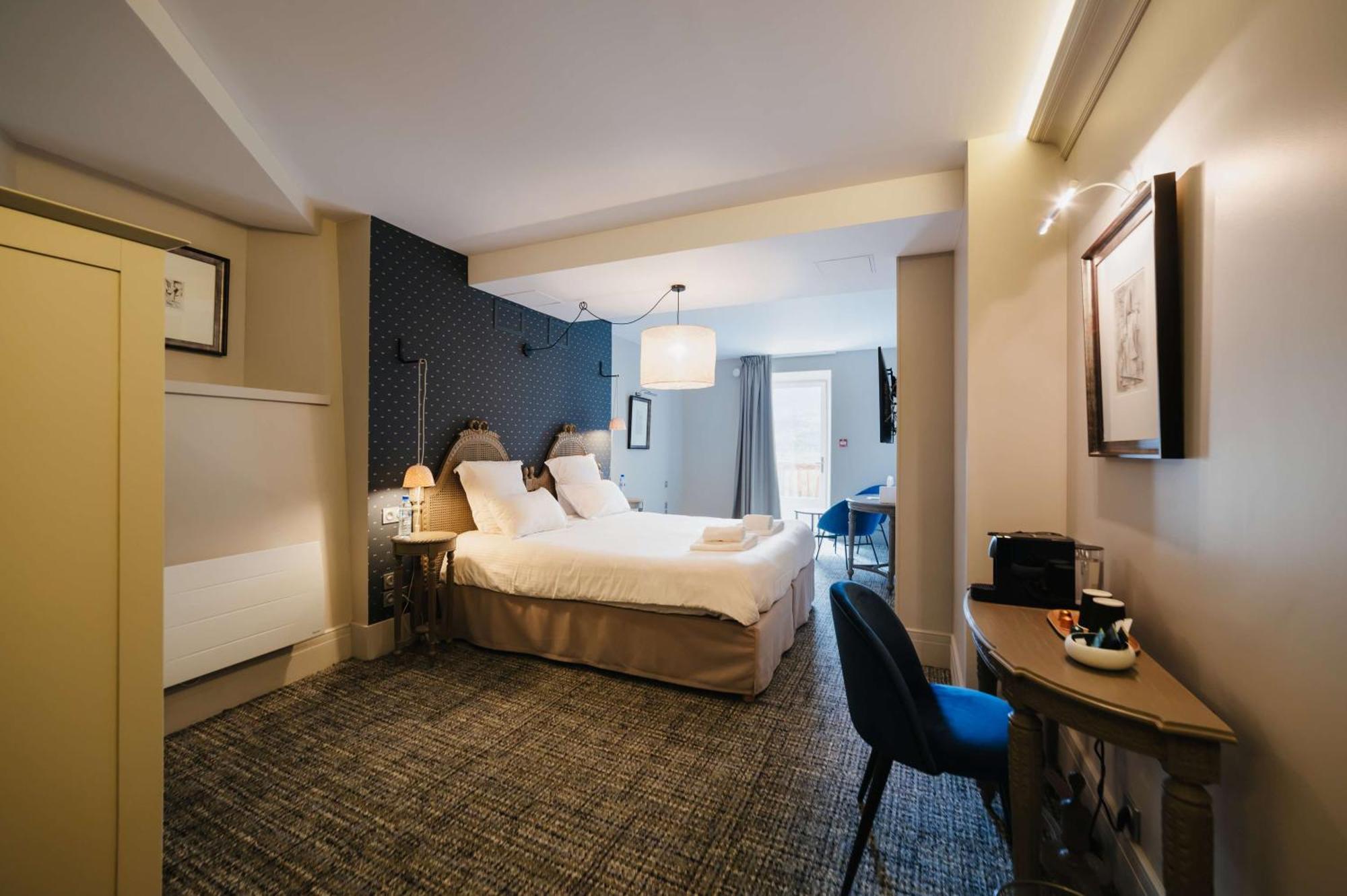 Superior King Room