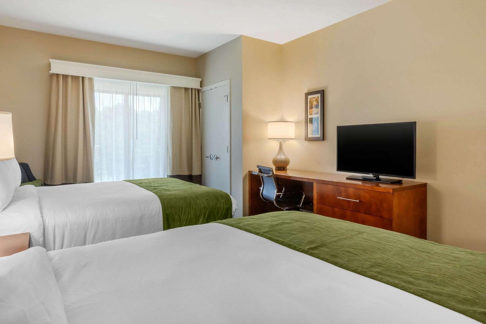 Queen Room Two Queen Beds Non-Smoking