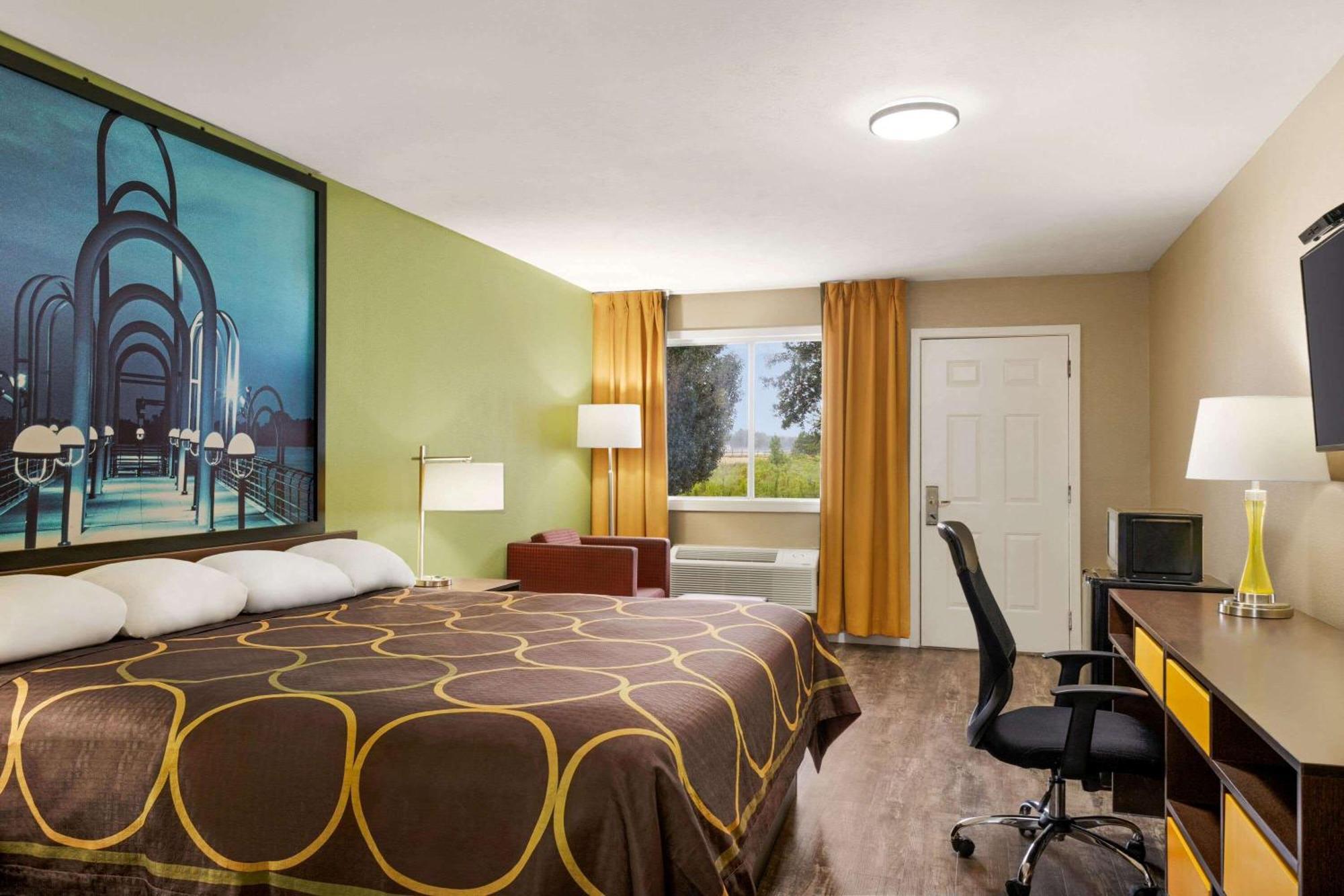 King Room Mobility Access or Non-Smoking