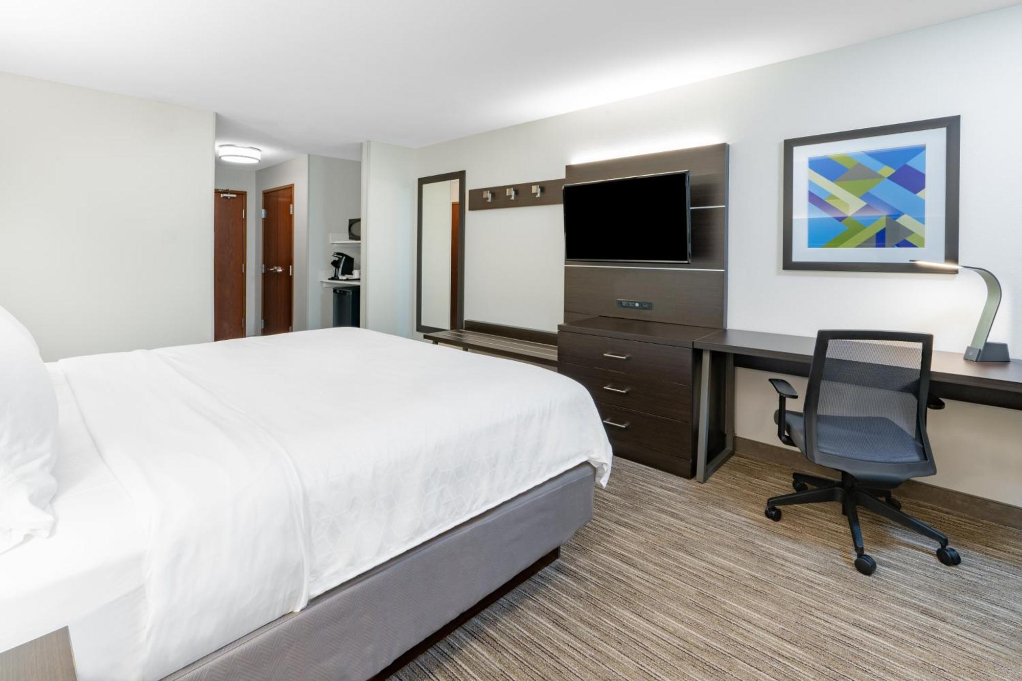 Standard King Room
