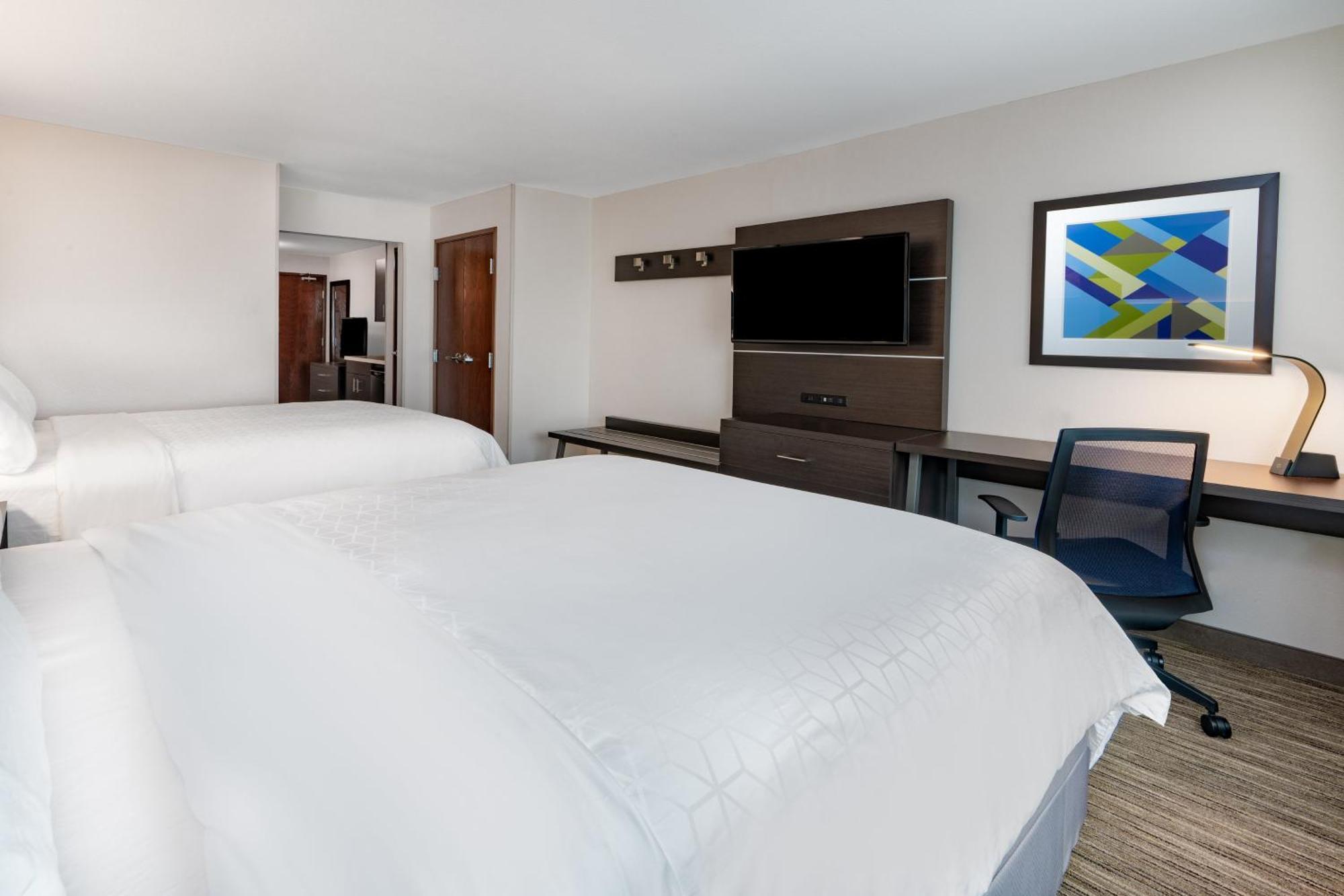Double Queen Suite Mountain View