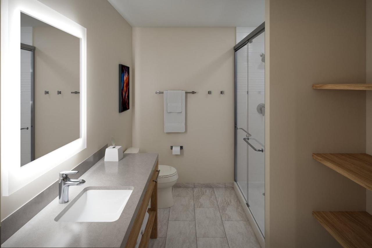 King Studio Suite