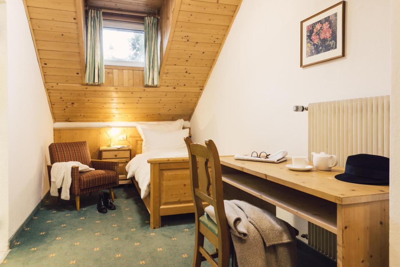 Single Room,1588074868:JPEG