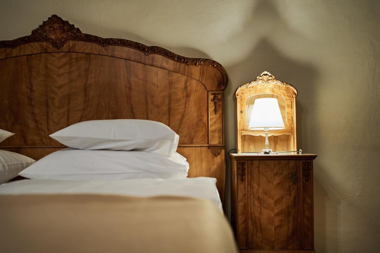 Dreibettzimmer mit Badewanne