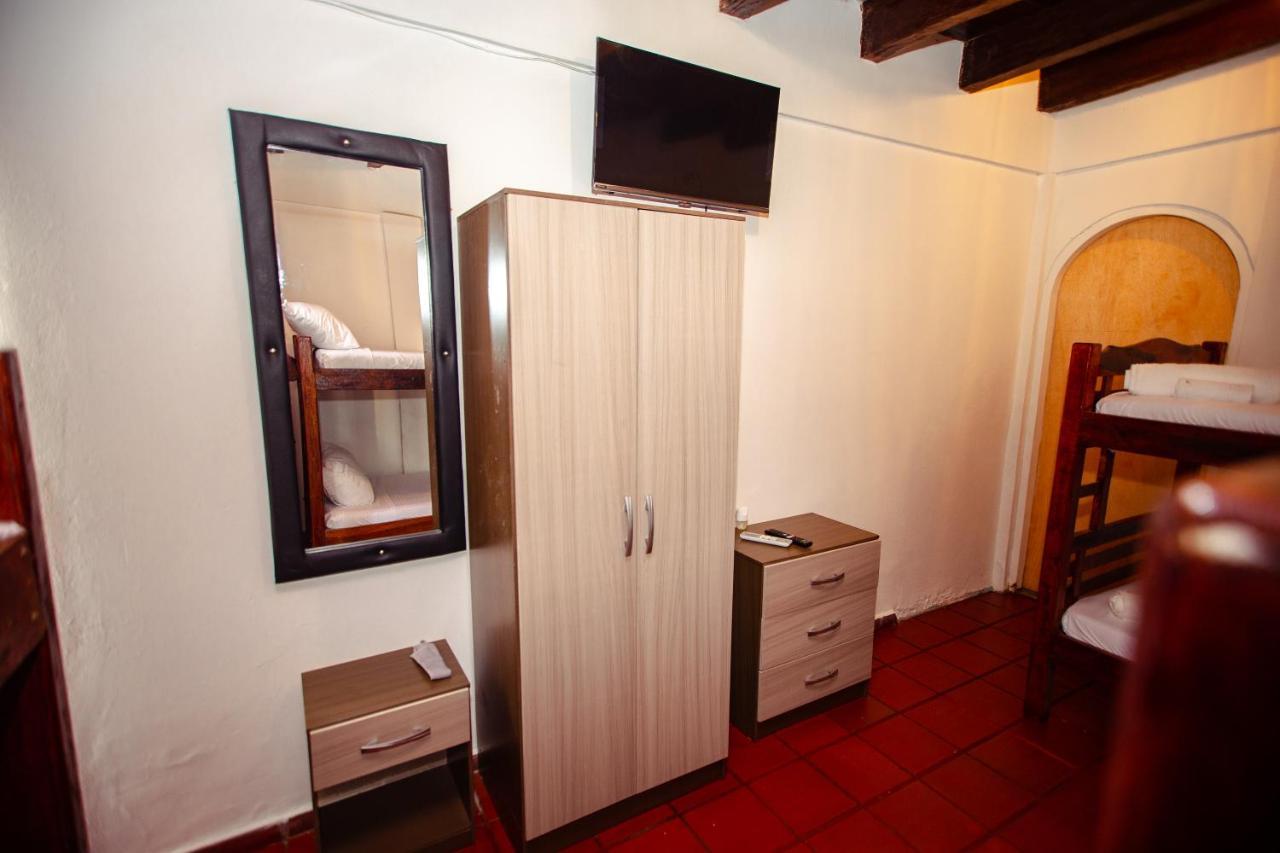 Family Room Private Bathroom