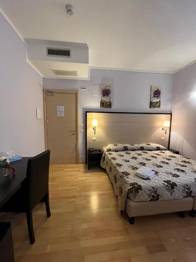 Double or Twin Room Private Bathroom,1589077323:JPEG
