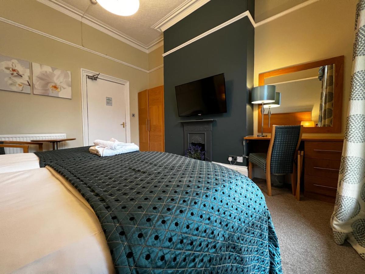Classic Twin Room