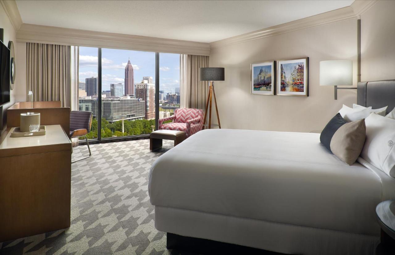 Deluxe Room 1 King Bed