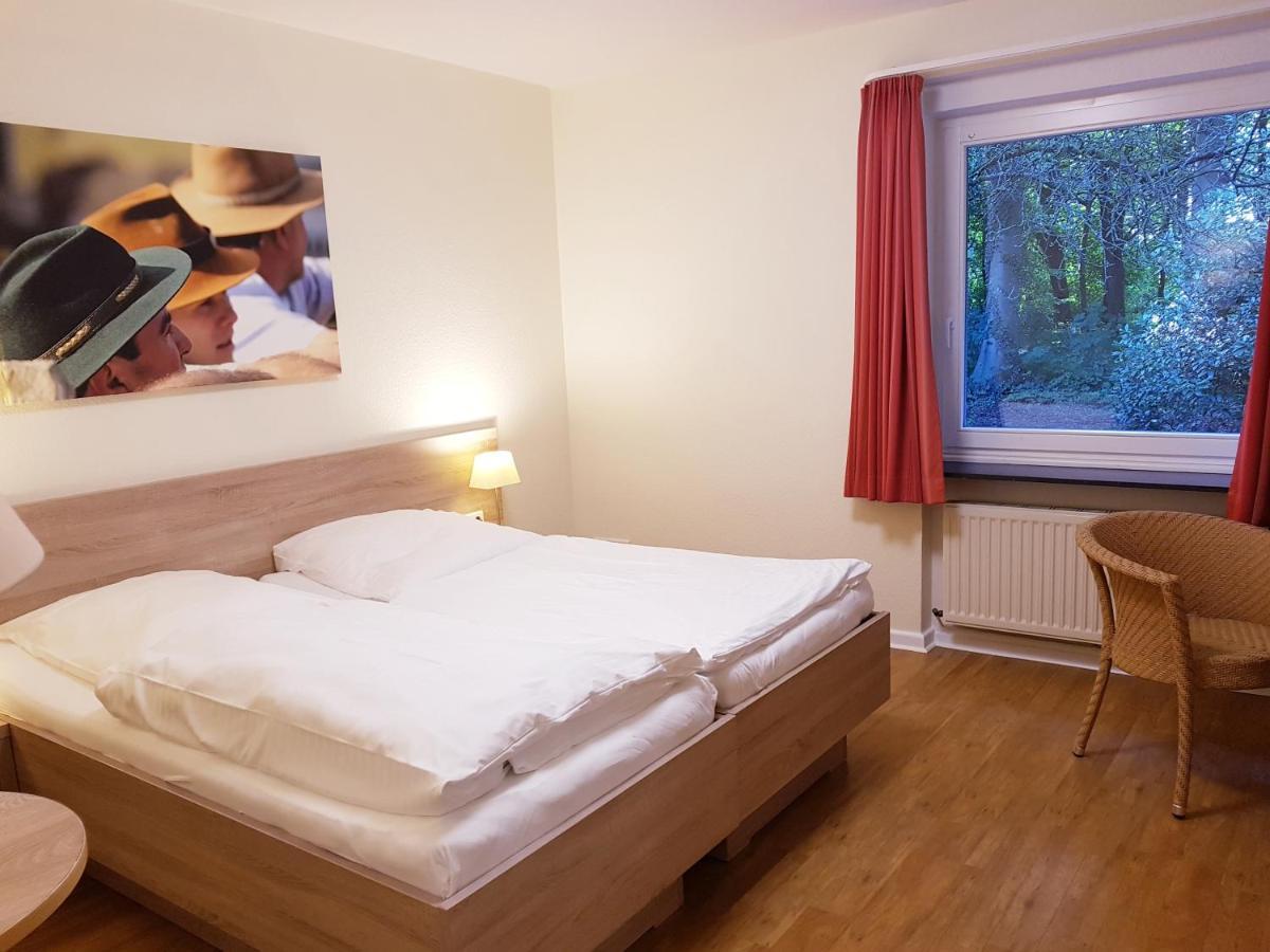Doppel-/Zweibettzimmer mit privatem, externem Bad
