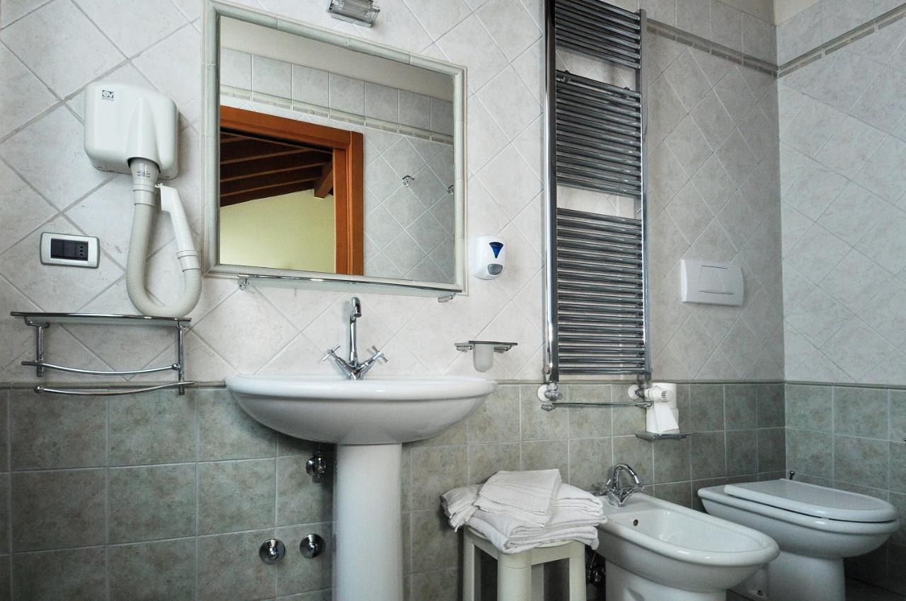 Twin Room,1300722436:JPEG