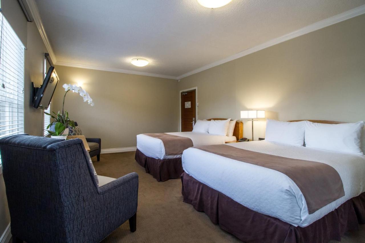 Deluxe Queen Room Two Queen Beds