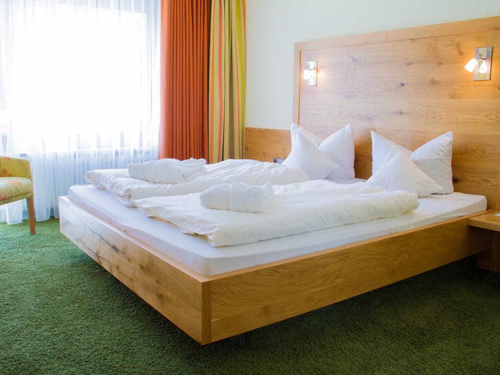 Doppelzimmer mit Gartenblick