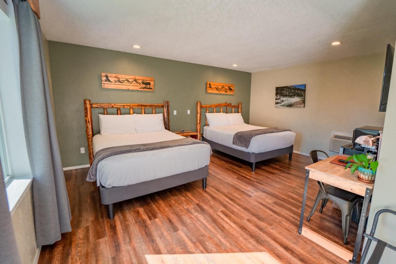 Queen Room Two Queen Beds