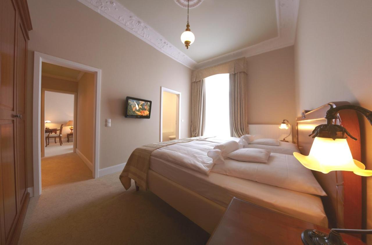 Suite Landside