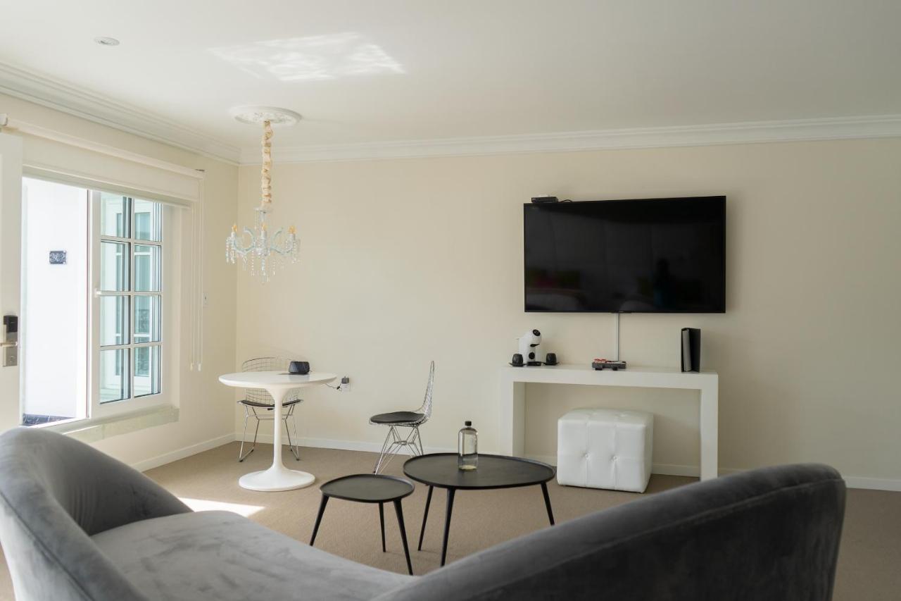 Superior King Suite