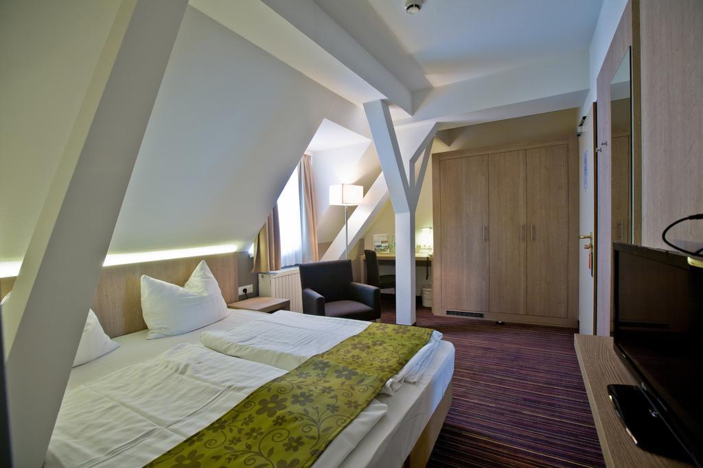 Single Room Rathaus