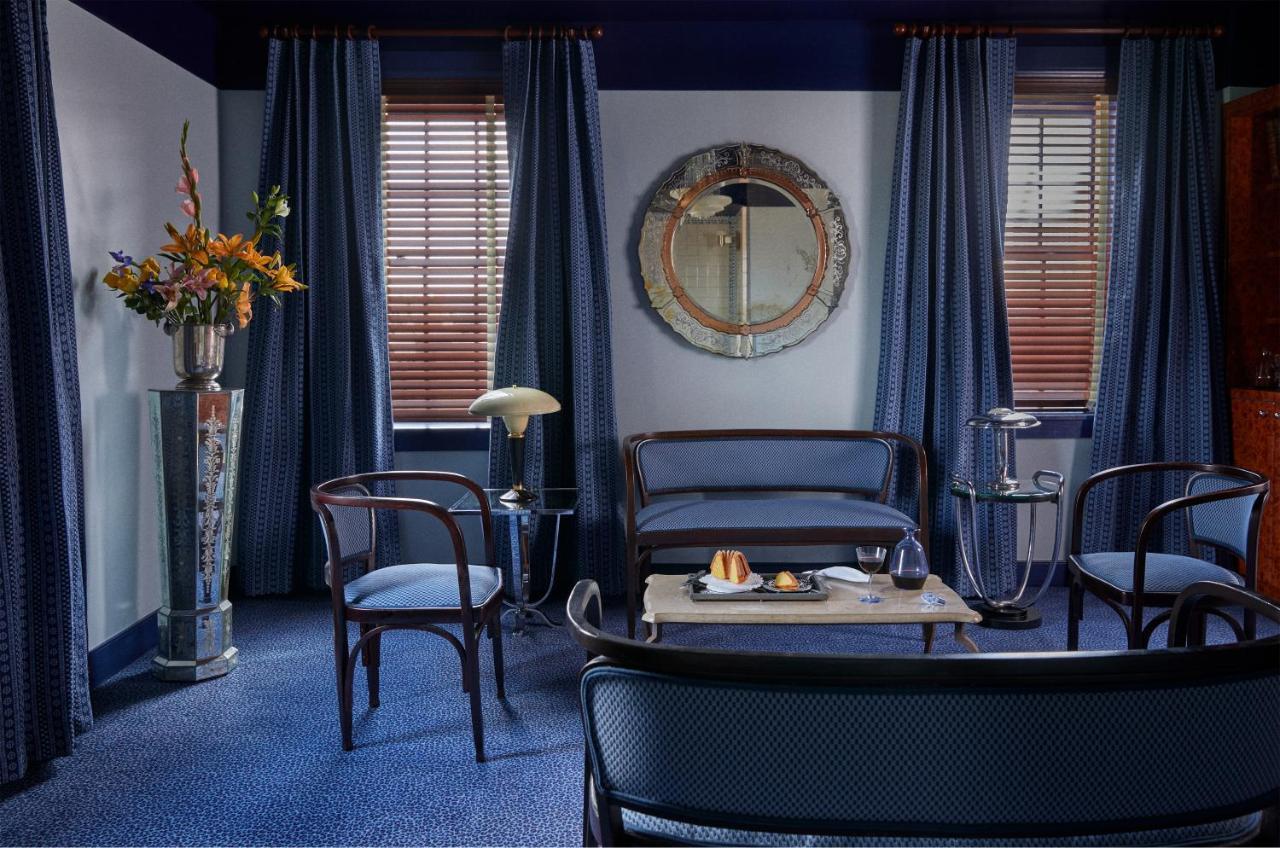 Superior King Suite