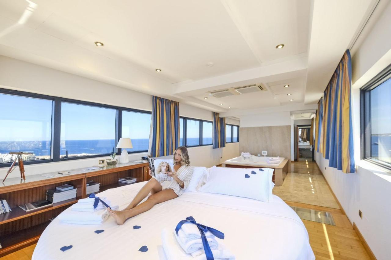 Executive Suite Sea View