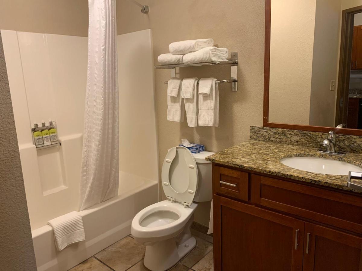 Queen Studio Suite