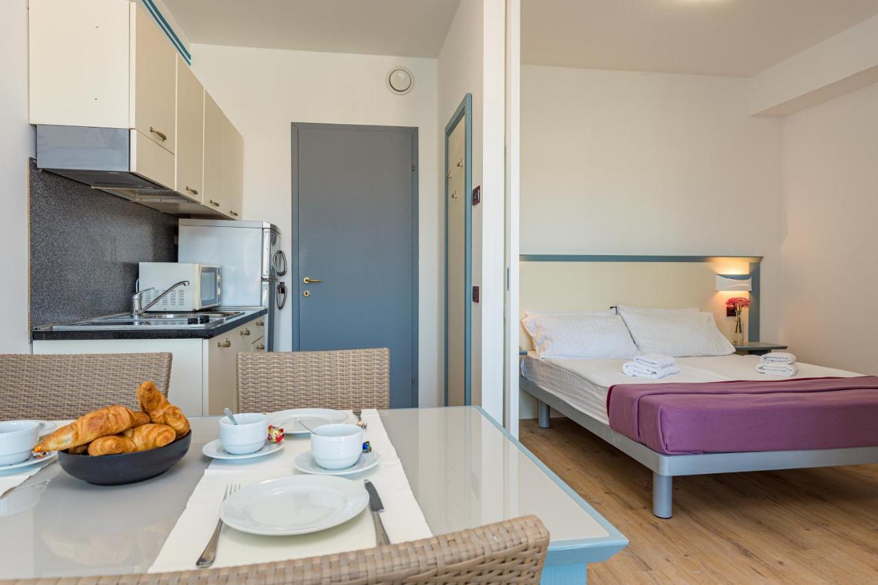 Two Bedroom Apartment with Balcony (6 people)