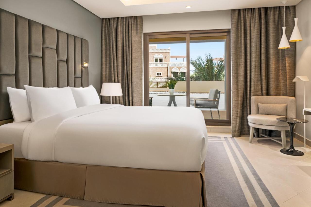 One Bedroom Sea View Apartment Private Beach Access