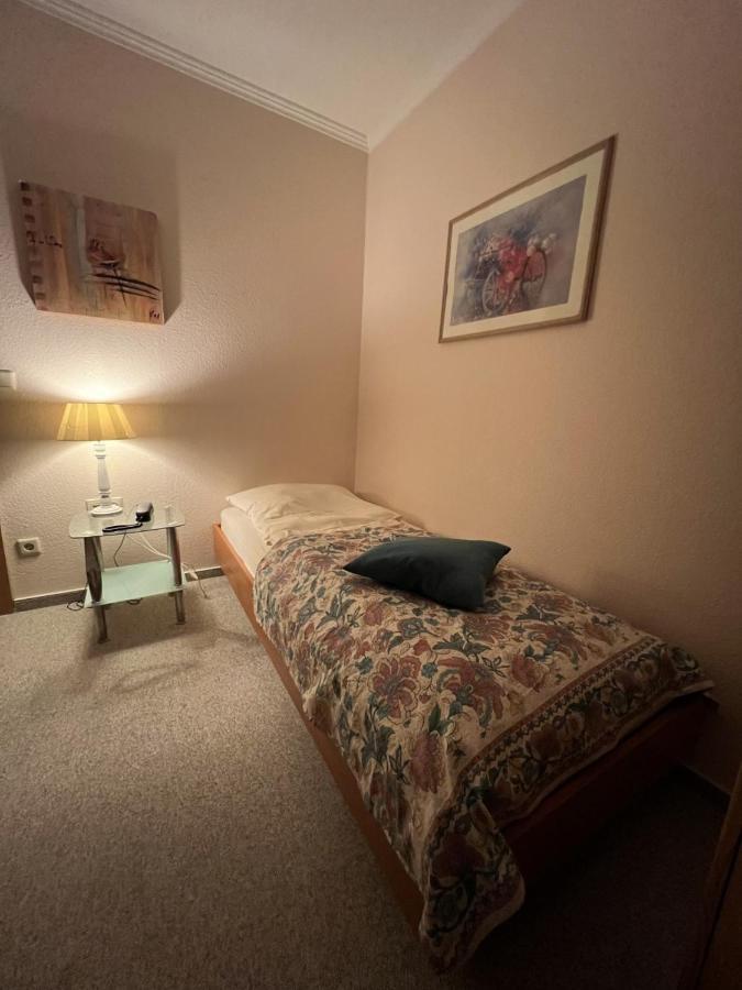 Small Single Room,1588583756:JPEG