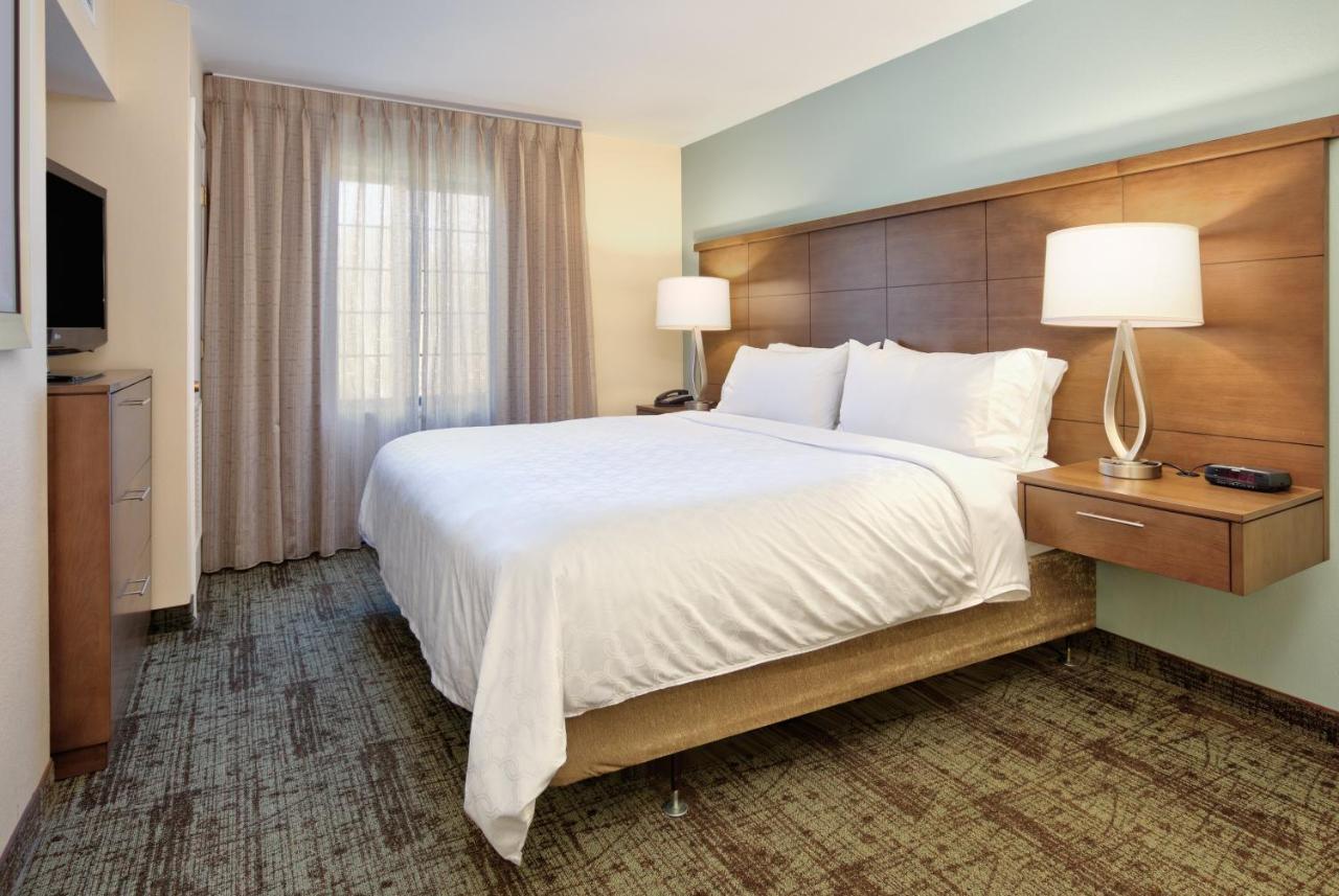 One-Bedroom Suite with Sofa Bed